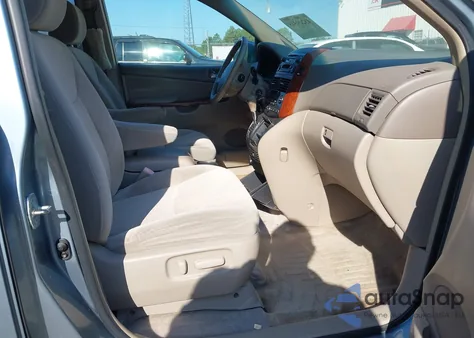 2005 Toyota Sienna Xle/Xle Limited from USA, damaged, VIN 5TDZA22C05S299789